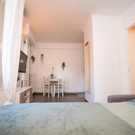 Location Studio Avec Loggia Apartment Antibes Exterior foto